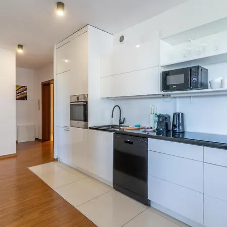 Апартаменты Urban Chic By Bookinghost