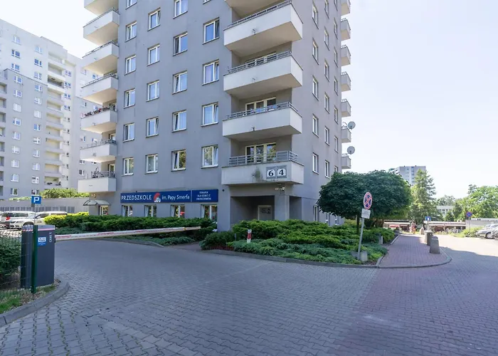 Urban Chic By Bookinghost